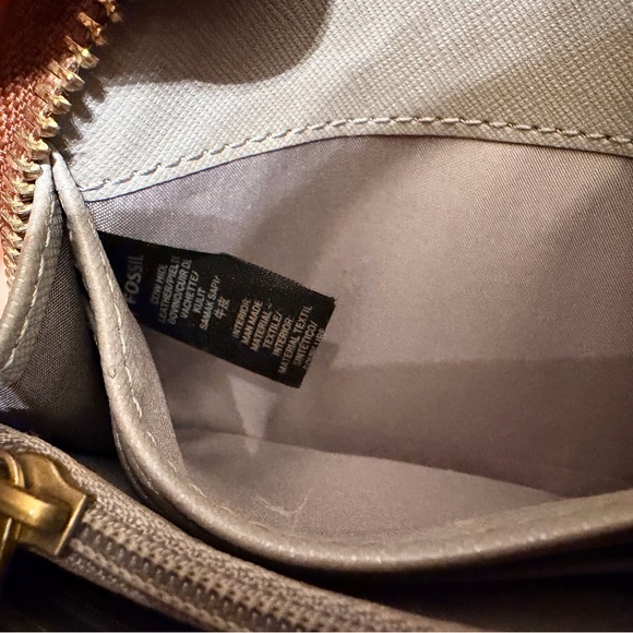 FOSSIL Pebbled Leather Large Zip Around Brown Wallet With Tassel Women’s - Picture 14 of 16